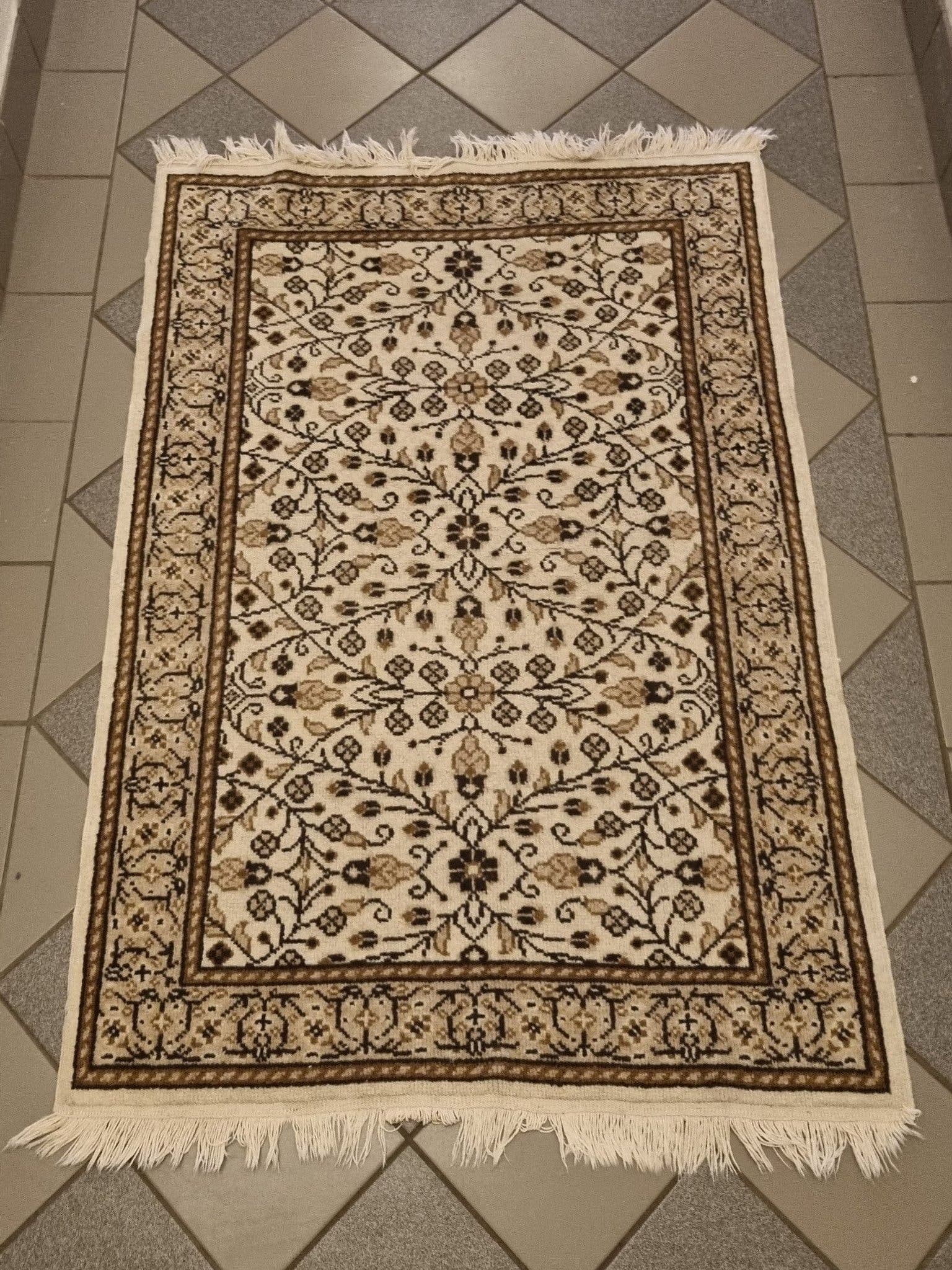 Handgjord Turkisk Kayseri Matta (120x82cm)
