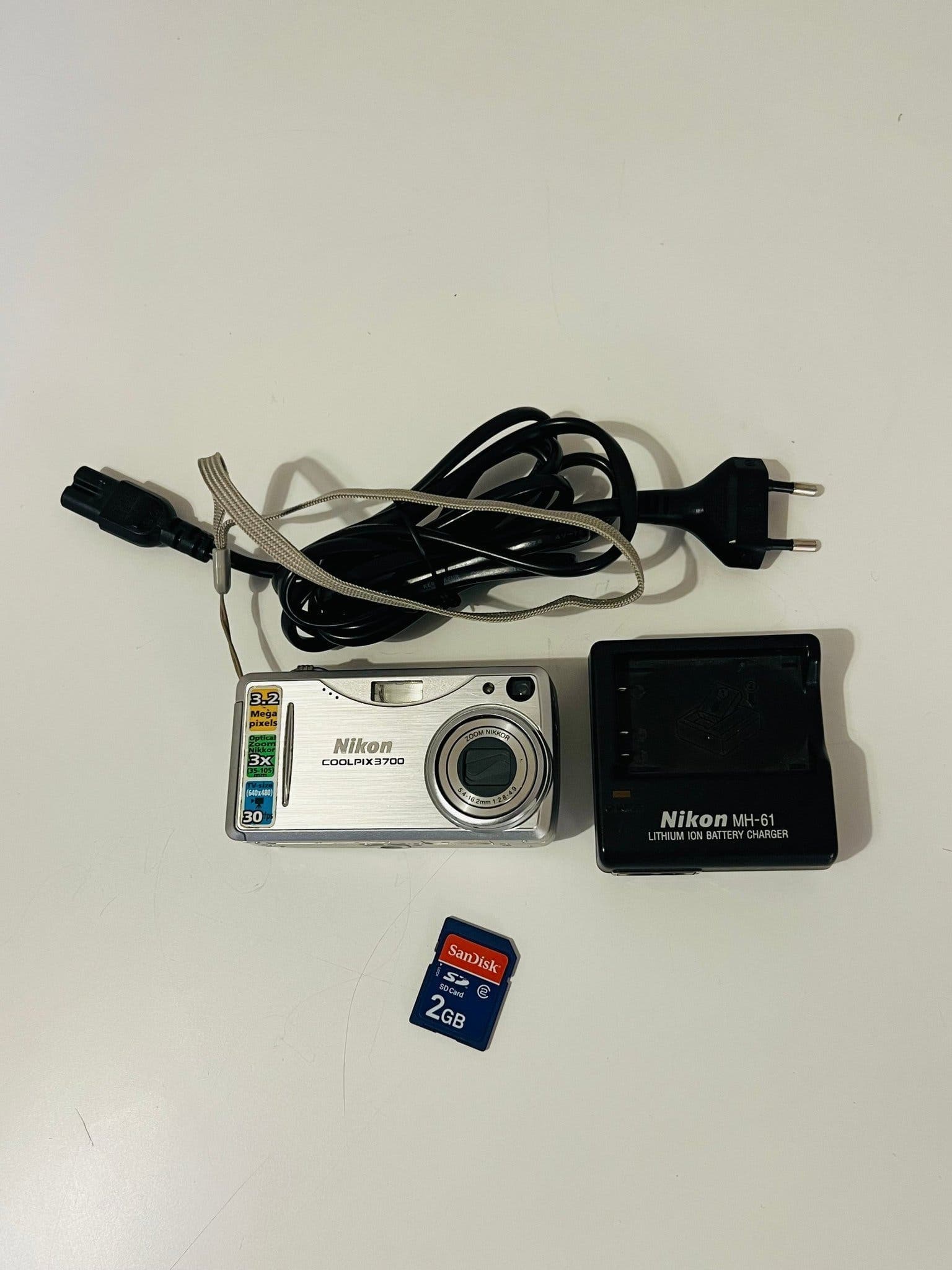 Nikon Coolpix 3700 – Vintage Digitalkamera – 3MP – 3x Optisk Zoom