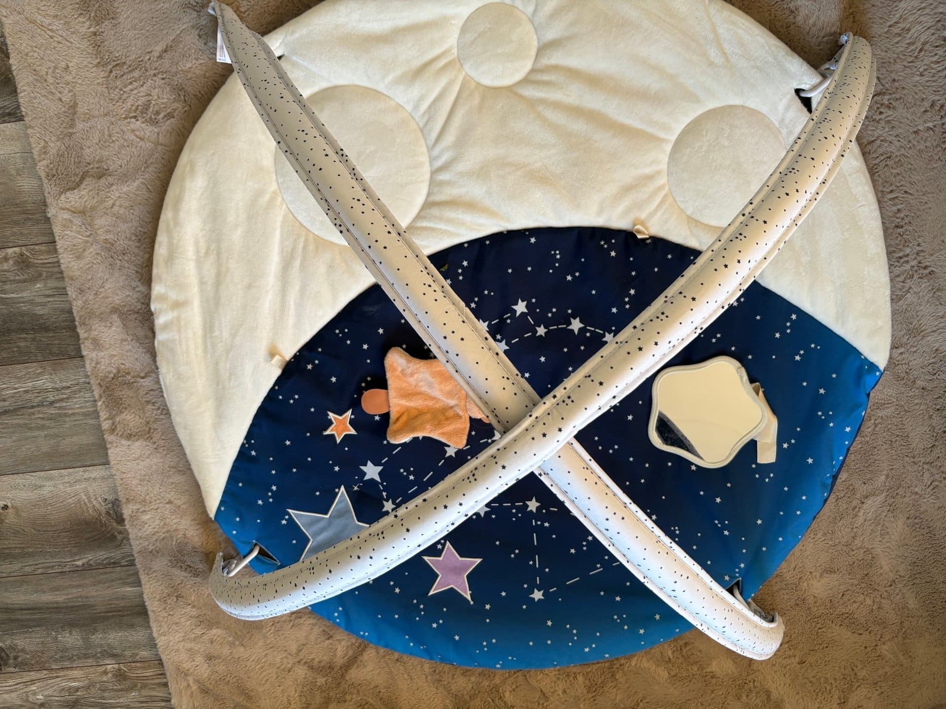 Babygym med stjärnhimmel