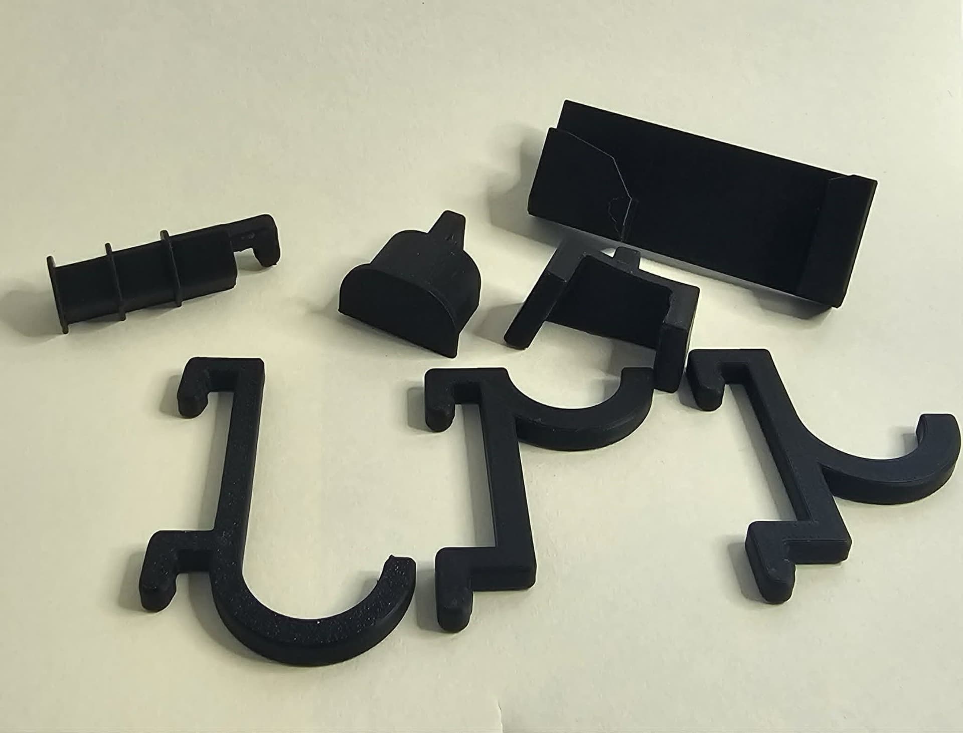 10- pack 3D-printade krokar för pegboard