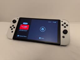 Nintendo Switch OLED med Tillbehör i nyskick