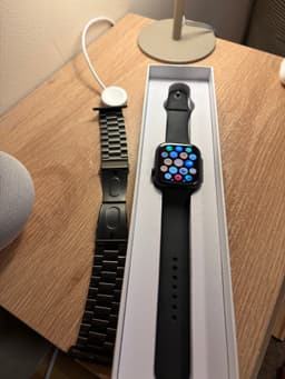 Apple Watch GPS 46 mm - Aluminium gagatsvart - Sportband Svart