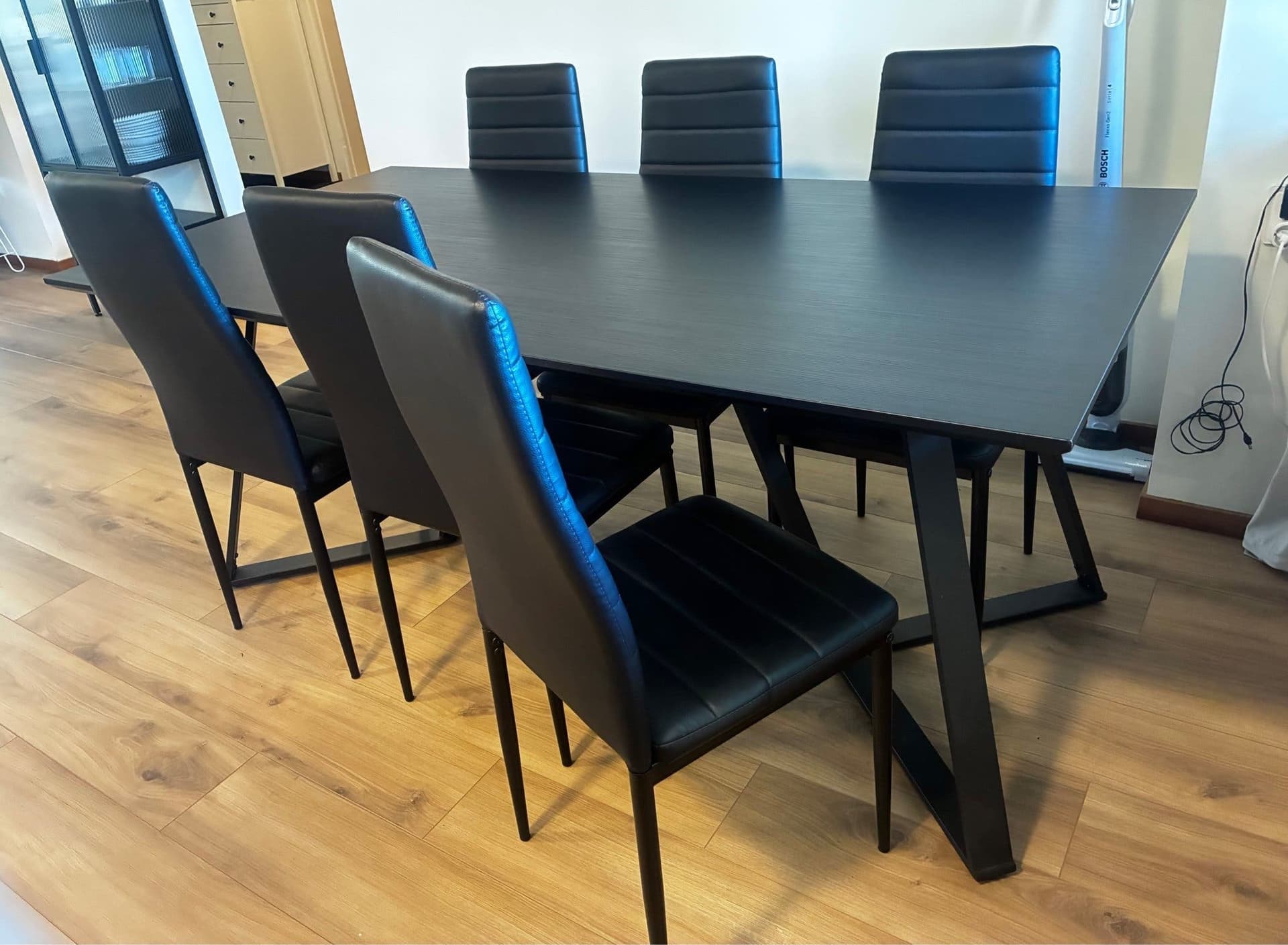 Matgrupp med 6 stolar