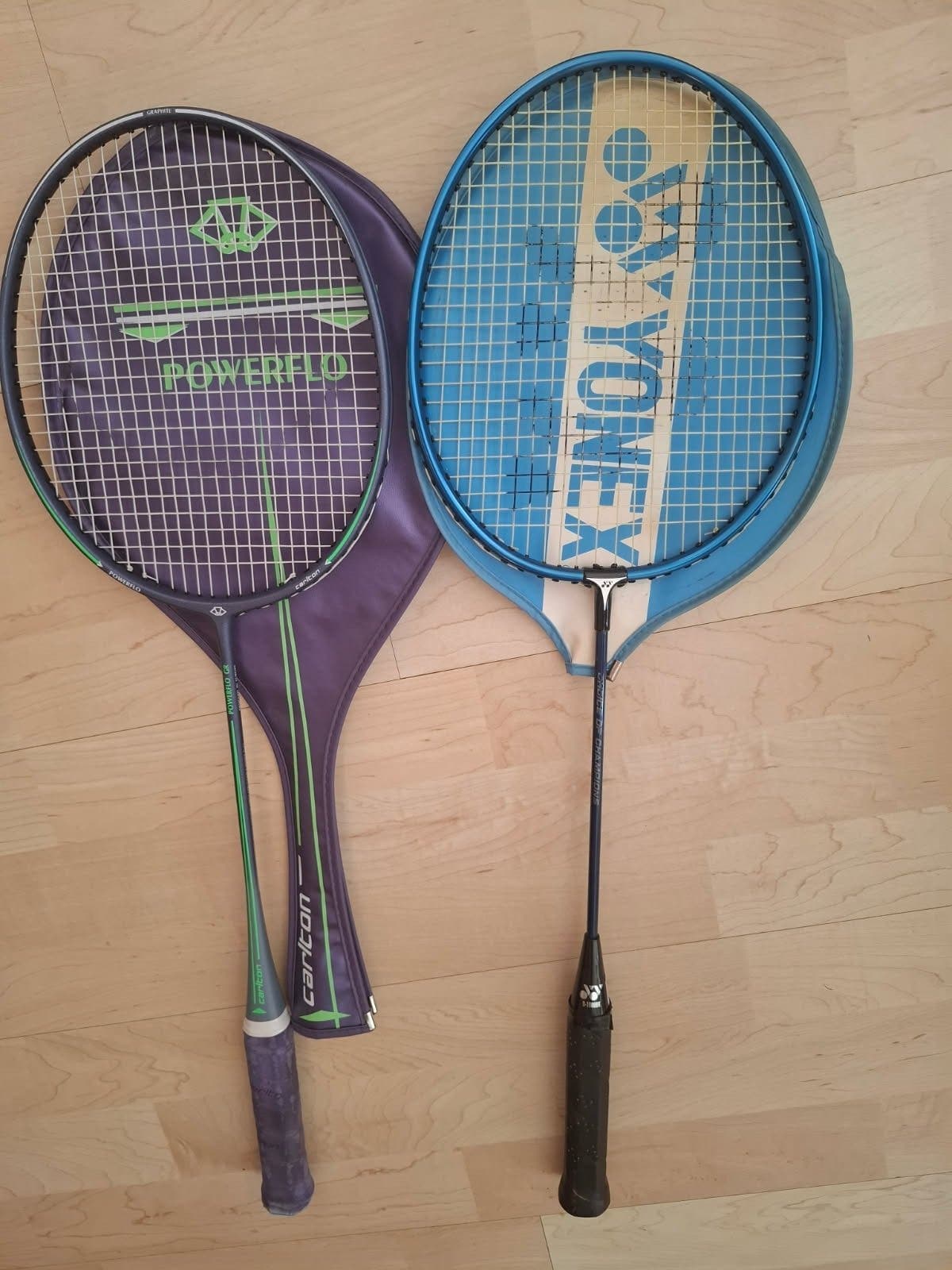 Badmintonracketar, 2 st, Carlton Powerflo och Yonex
