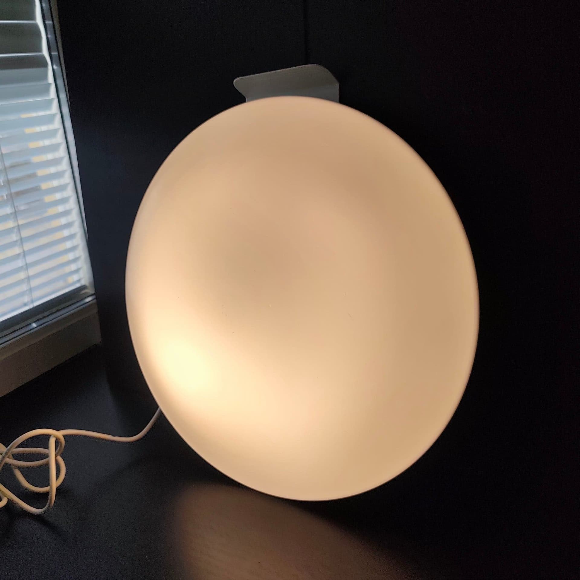 Vägglampa INNOJOK OY Ateljé Finland 1980-tal i plast .#A.
