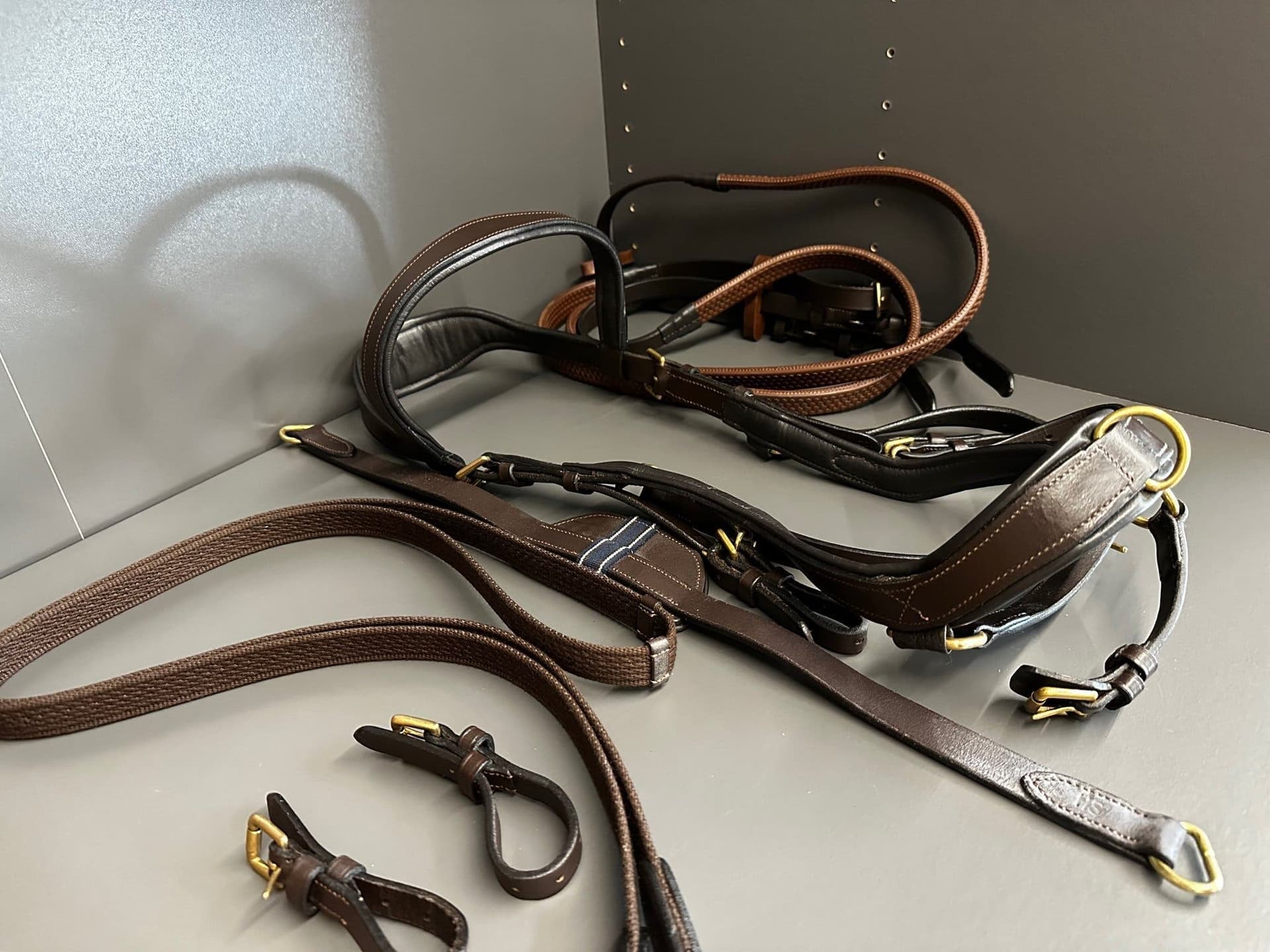 Micklem multibridle brun, komplett med tyglar, storlek full