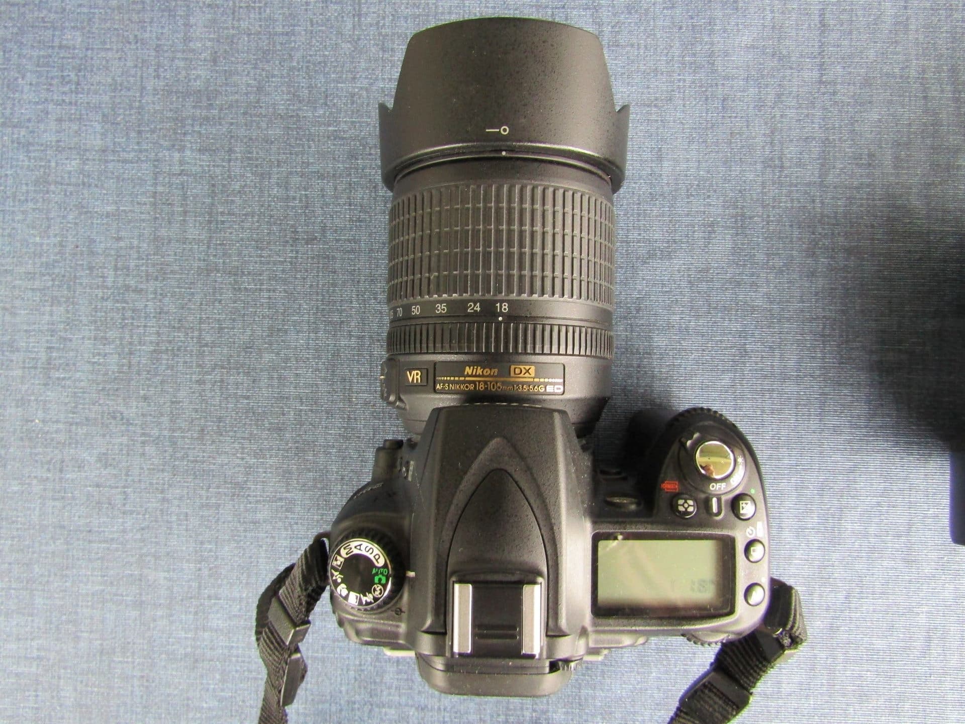 Systemkamera Nikon D90 med två objektiv