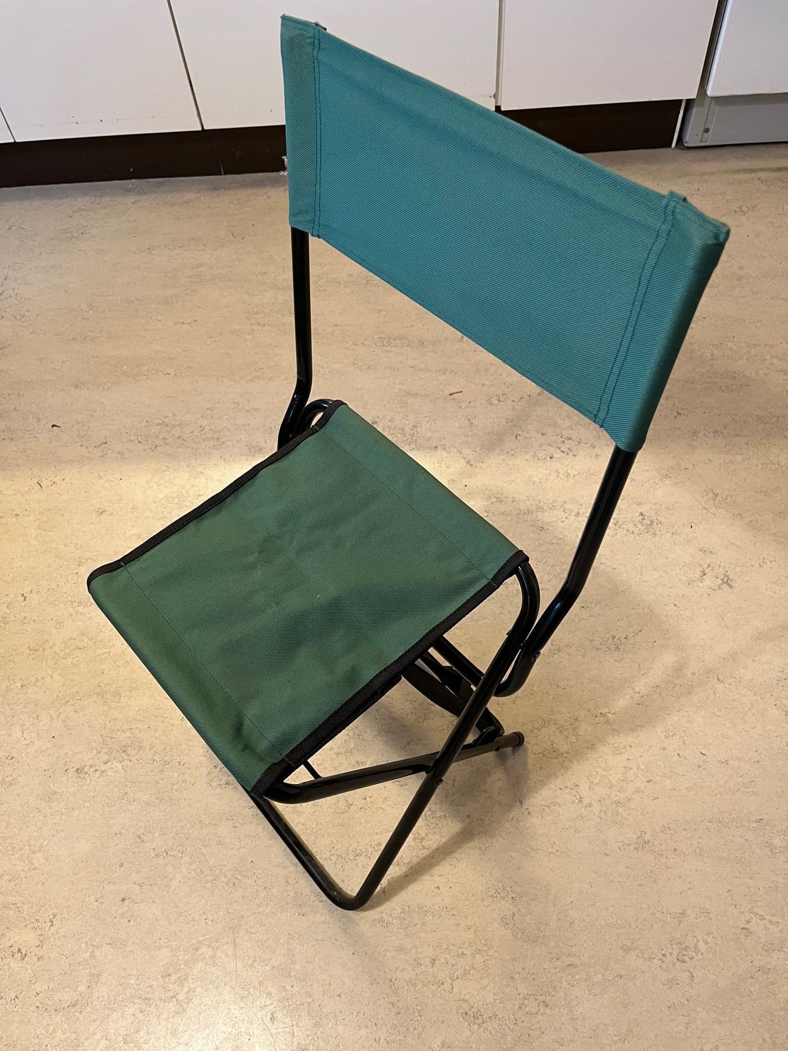 Fällstol med ryggstöd