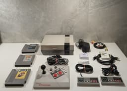 Nintendo NES Bergsala + 3 klassiska spel + NES Advantage + HDMI konverterare