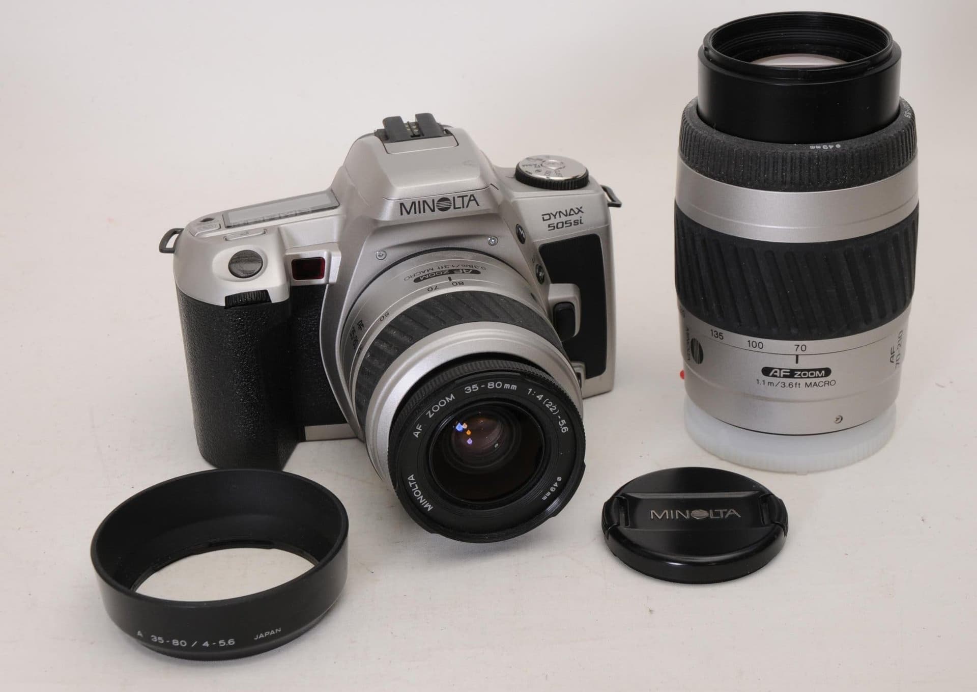 Minolta Dynax 505si analog systemkamera med två objektiv