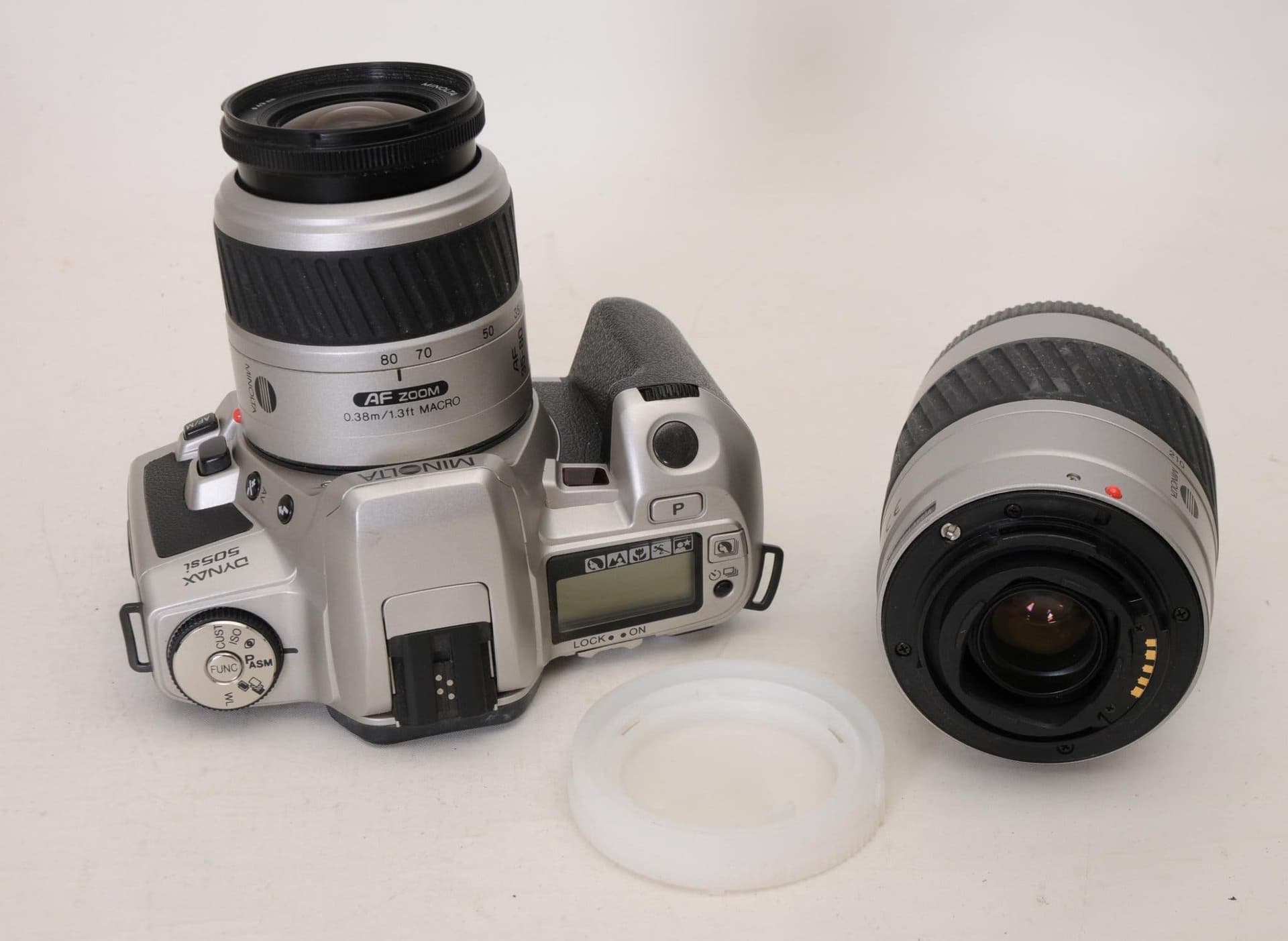 Minolta Dynax 505si analog systemkamera med två objektiv