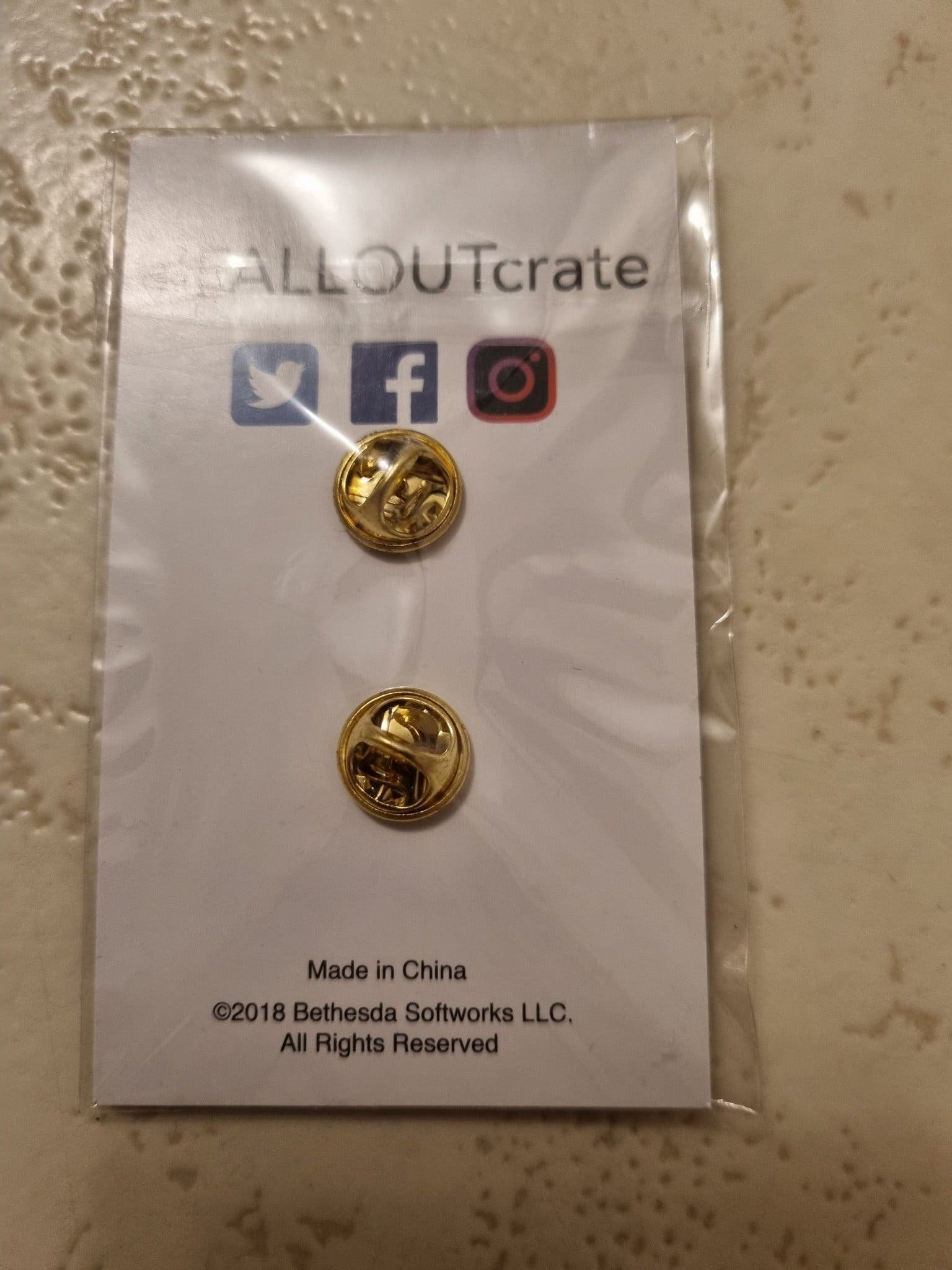 Fallout Loot Crate #6 Wasteland Pin - Rare Black variant - new in plastic