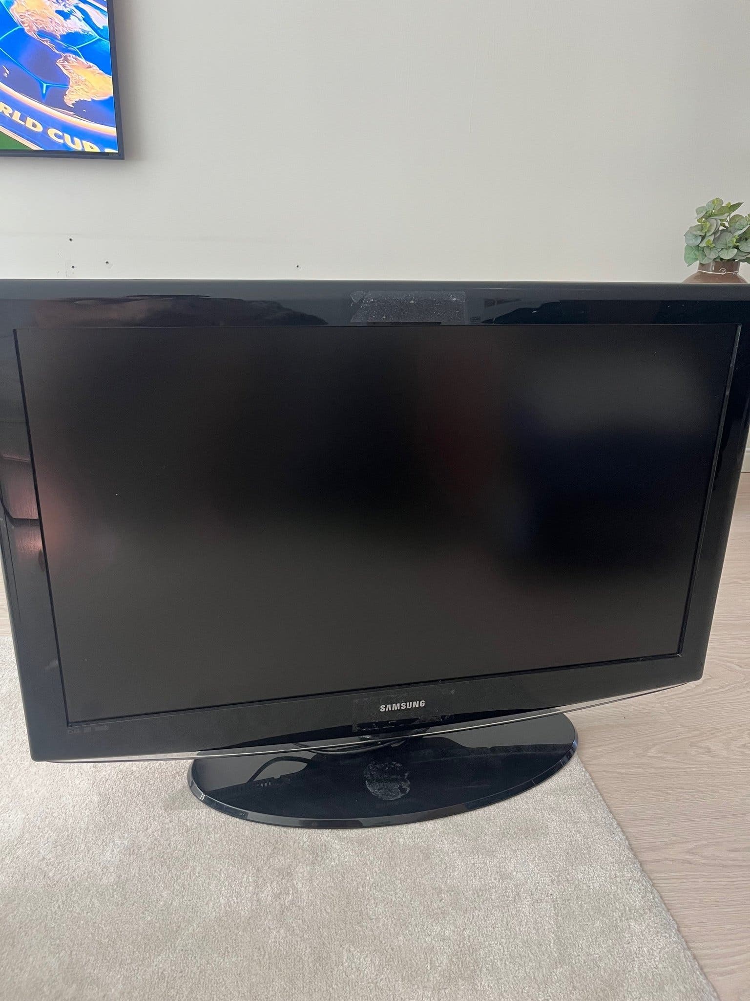 Samsung TV 40 tum