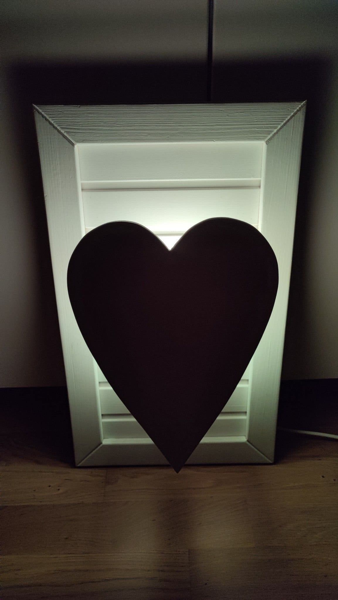 Vägghängd lampa
