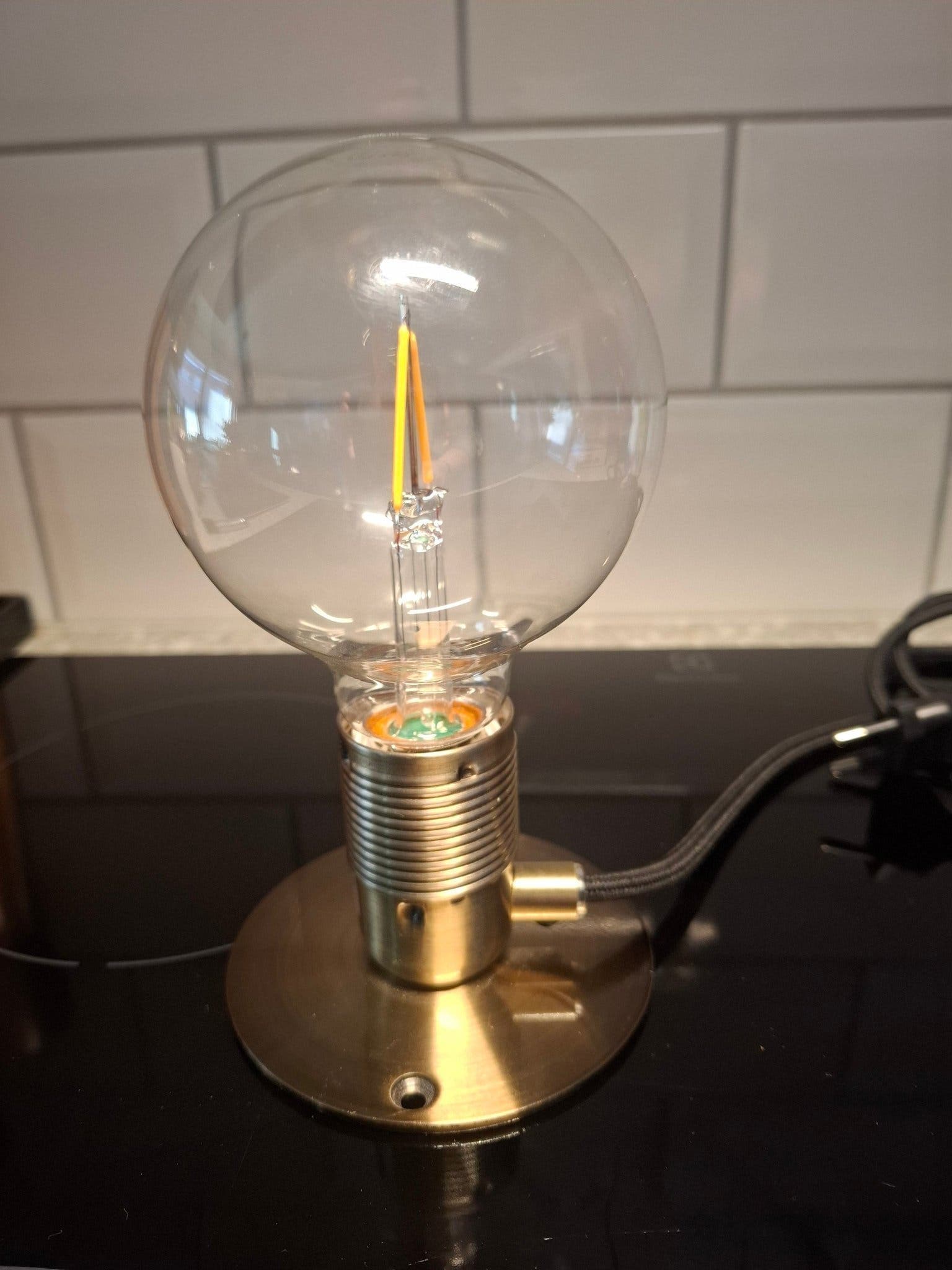 FRAMA Vägglampa i mässing med glödlampa E27 brons rustik industri