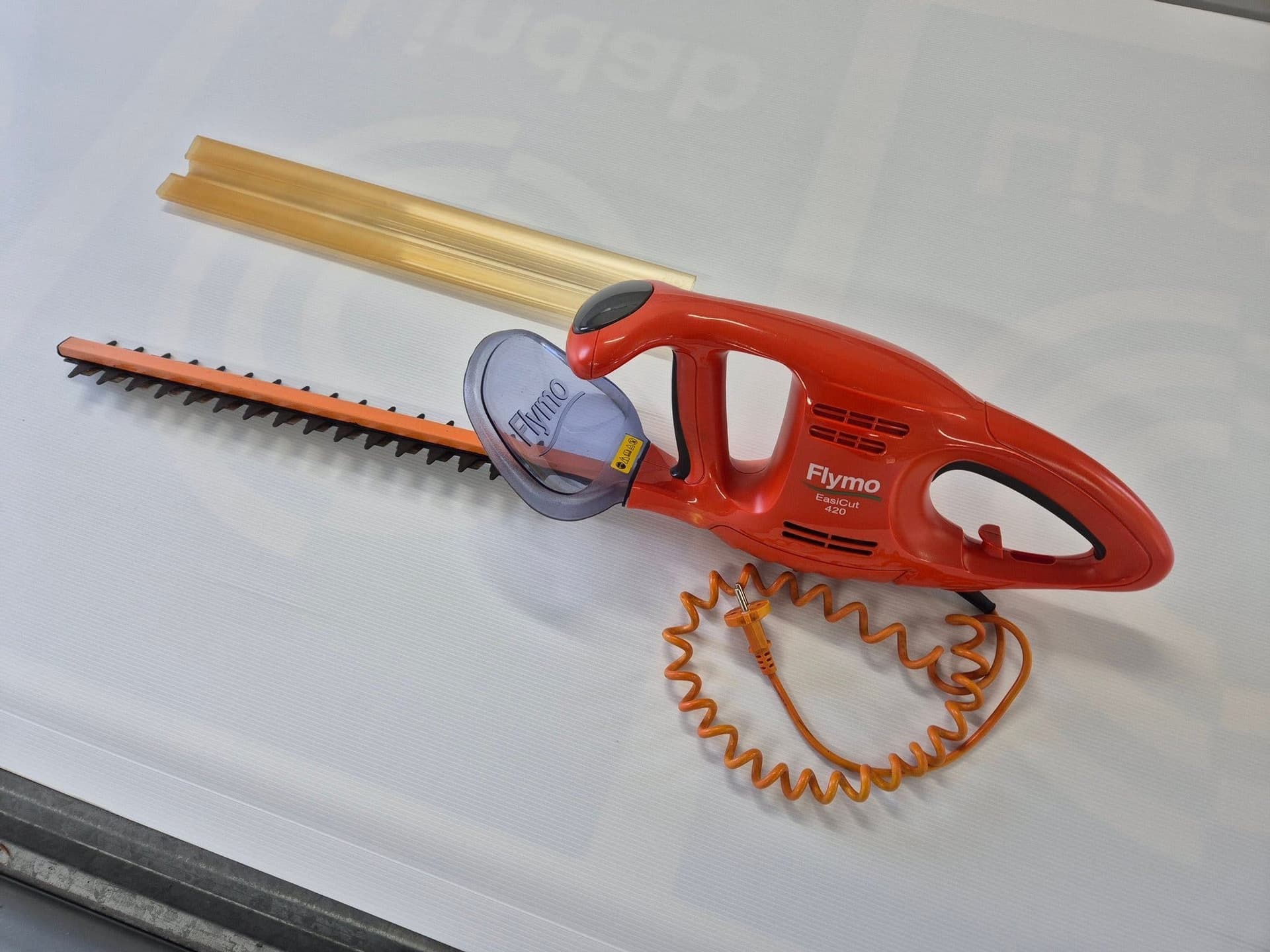 Häcksax Husqvarna Flymo EasiCut 420