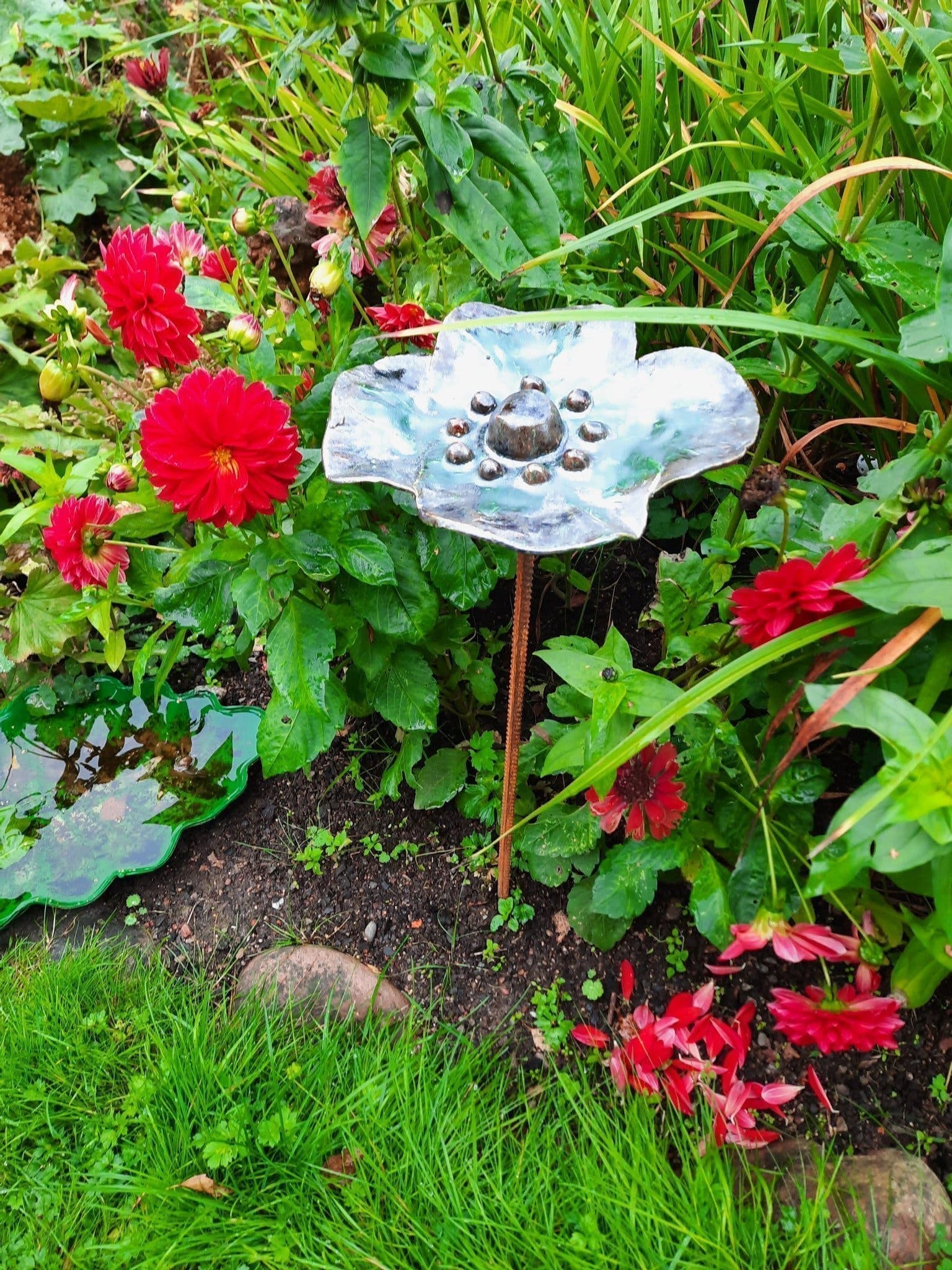 Trädgårdsdekoration, keramikblomma