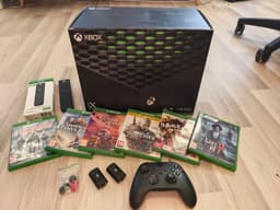 Xbox Series X originalförpackning, 6 spel, fjärrkontroll, 2 batterier, tillbehör