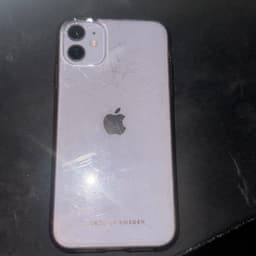 iPhone 11 Lila
