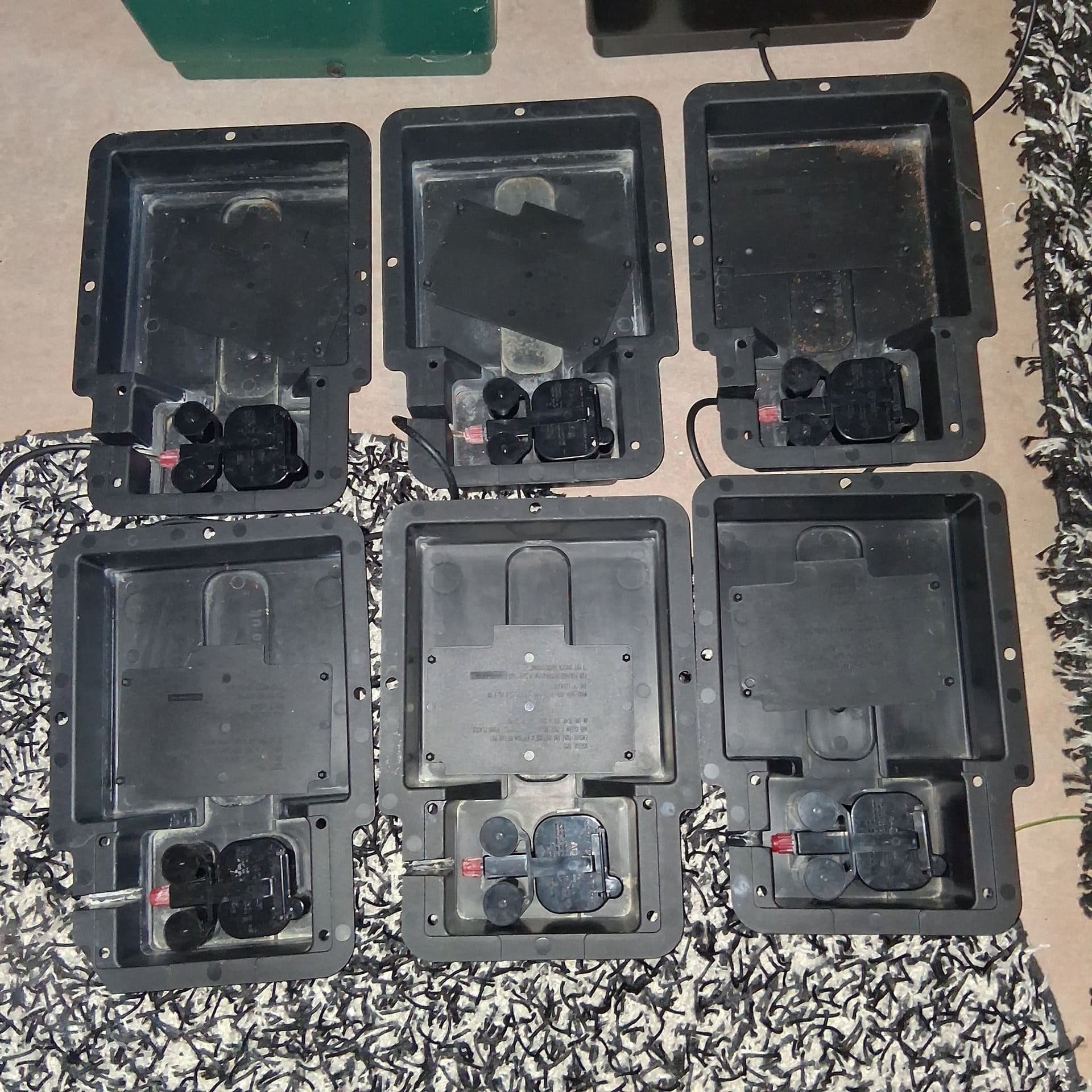 AutoPot bevattningssystem med 6 krukor och 2 tankar