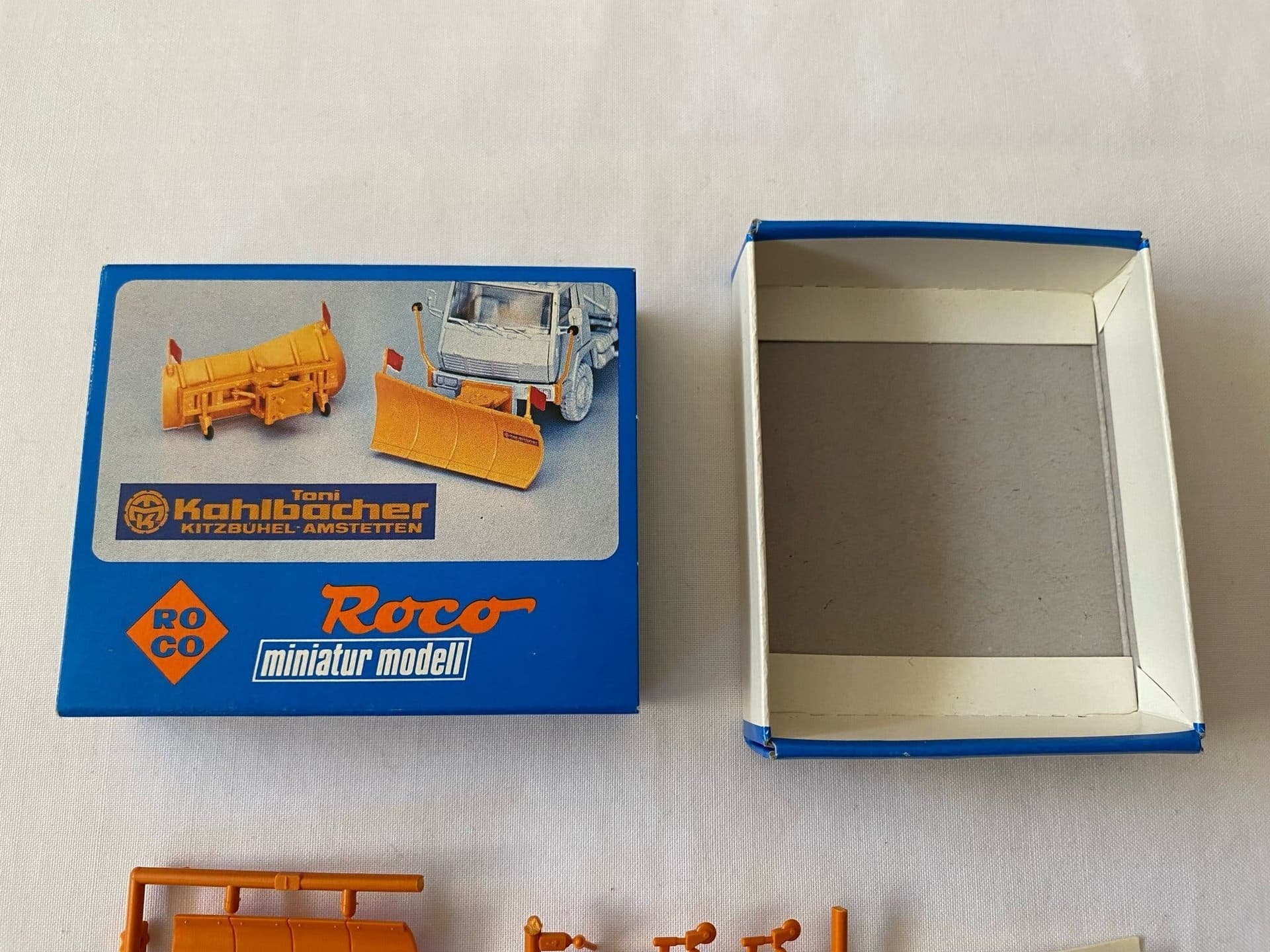 Roco Minimodell 1775, snöplog H0 (2x)