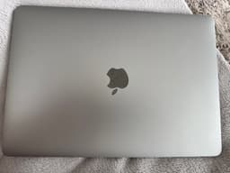 MacBook Pro 13” 2022 M2