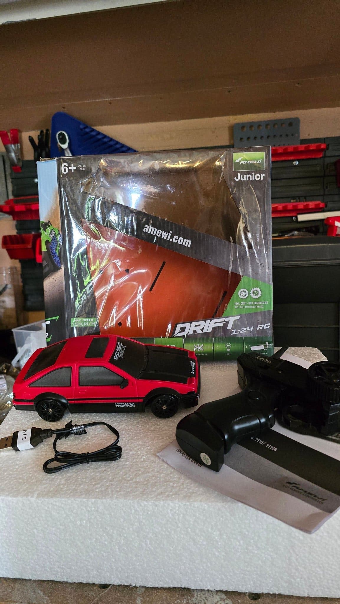Amewi Drift RC Bil 1:24 radiostyrd driftbil 15km/h fint skick rtr skitrolig!