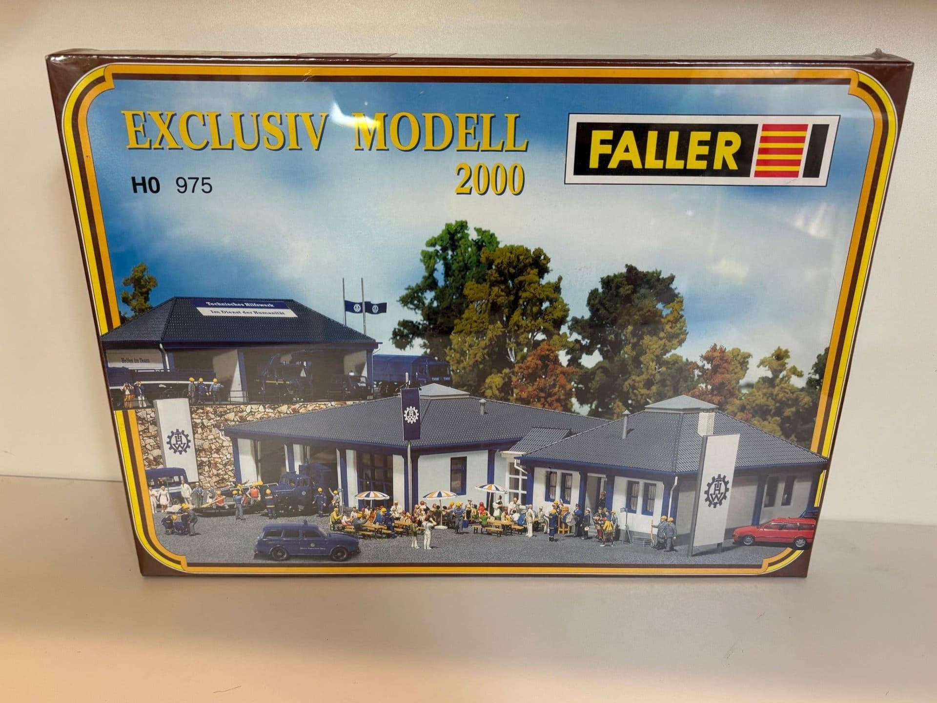 Faller H0 975 Exclusiv Modell 2000 50 Jahre Technisches Hilfswerk THW