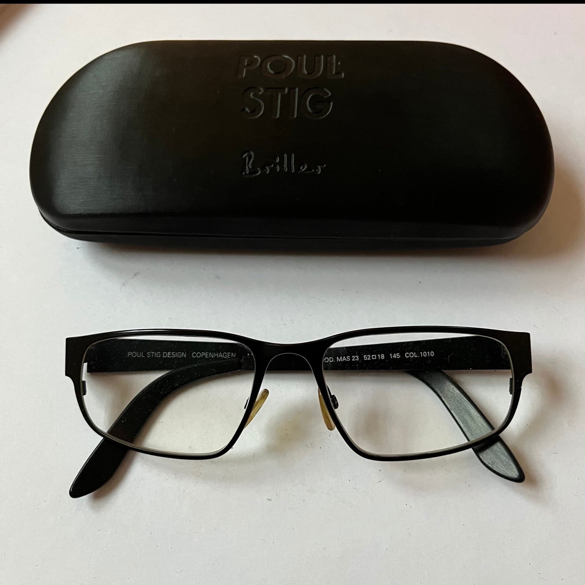 Poul Stig Design Copenhagen Glasögon med Etui