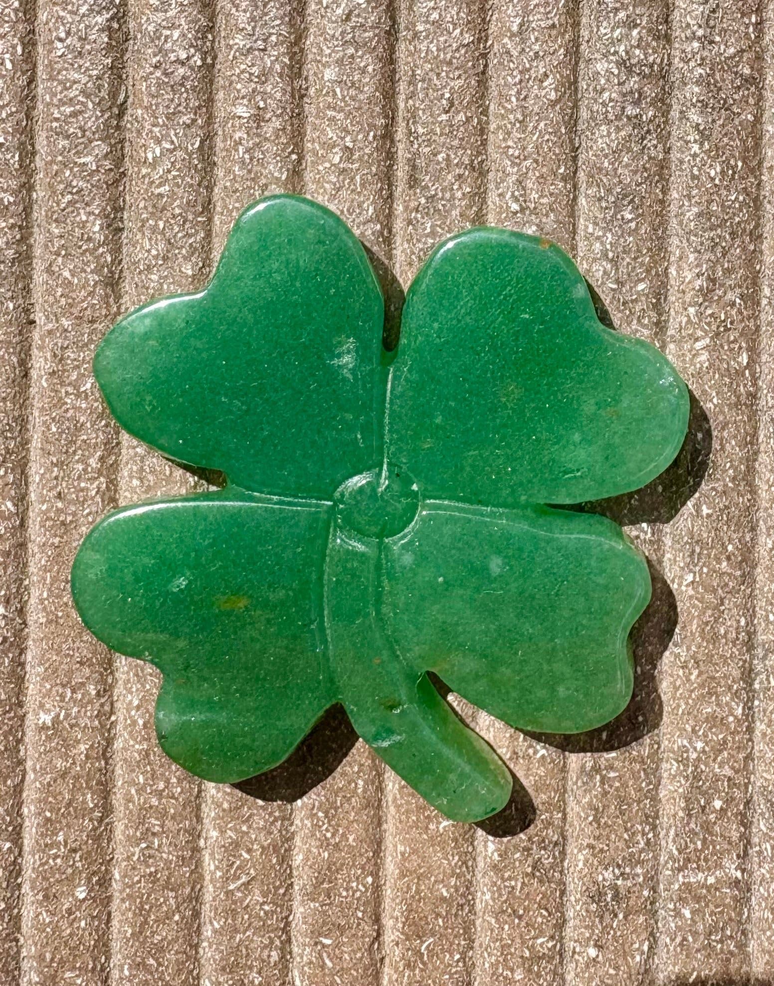 Kristall i Grön Aventurin fyrklöver clover lycka carving