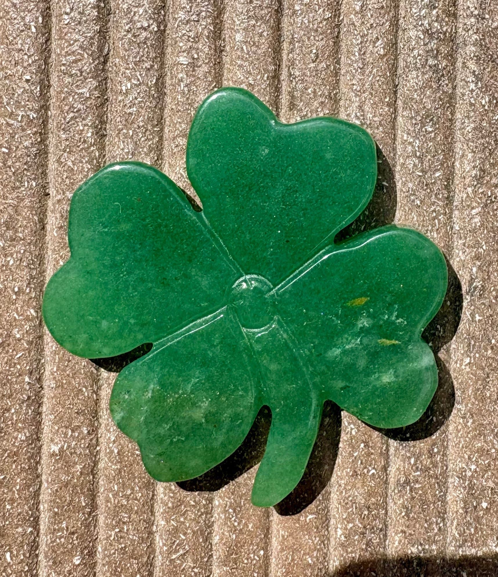 Kristall i Grön Aventurin fyrklöver clover lycka carving