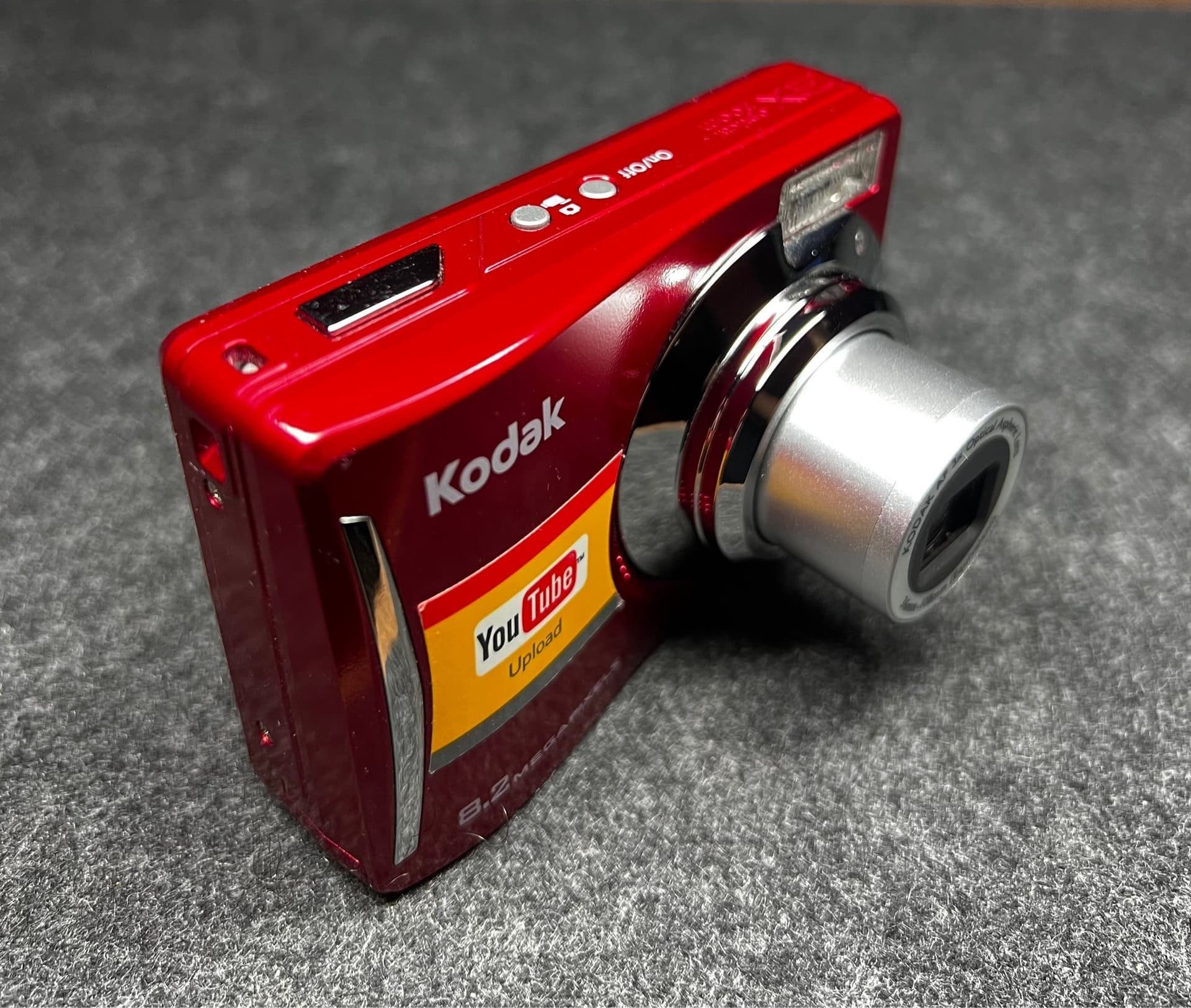 Kodak EasyShare C140 - Röd