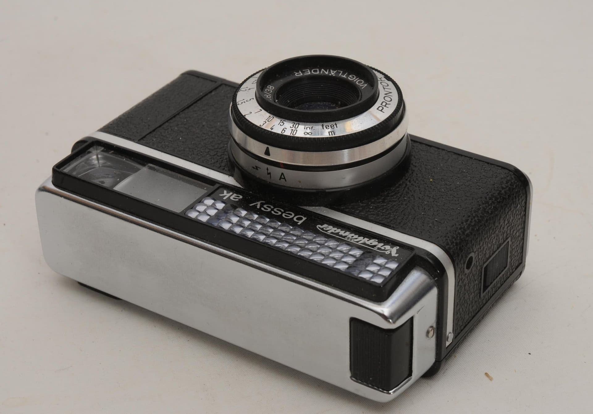 Voigtländer Bessy AK kamera för 126 film