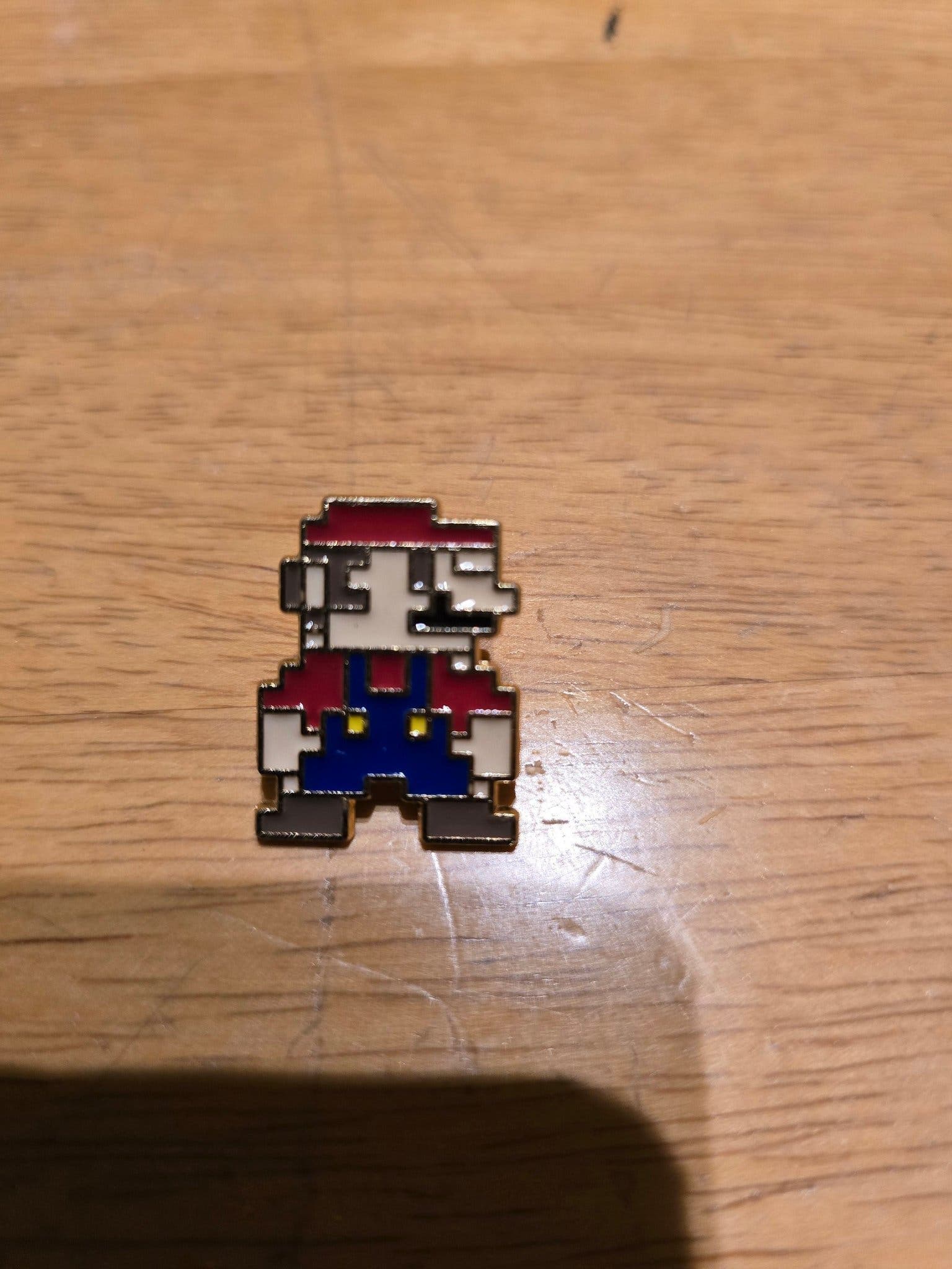 Mario Pixel Pin Ny Oanvänd