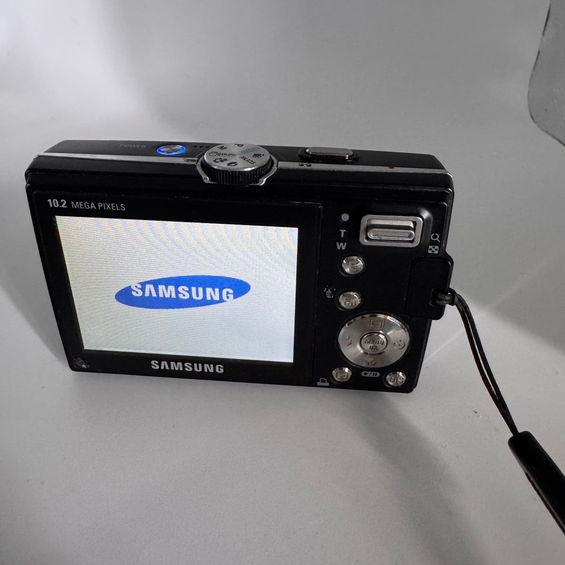 Samsung L210 Digitalkamera – fungerar, batteri och kabel medföljer