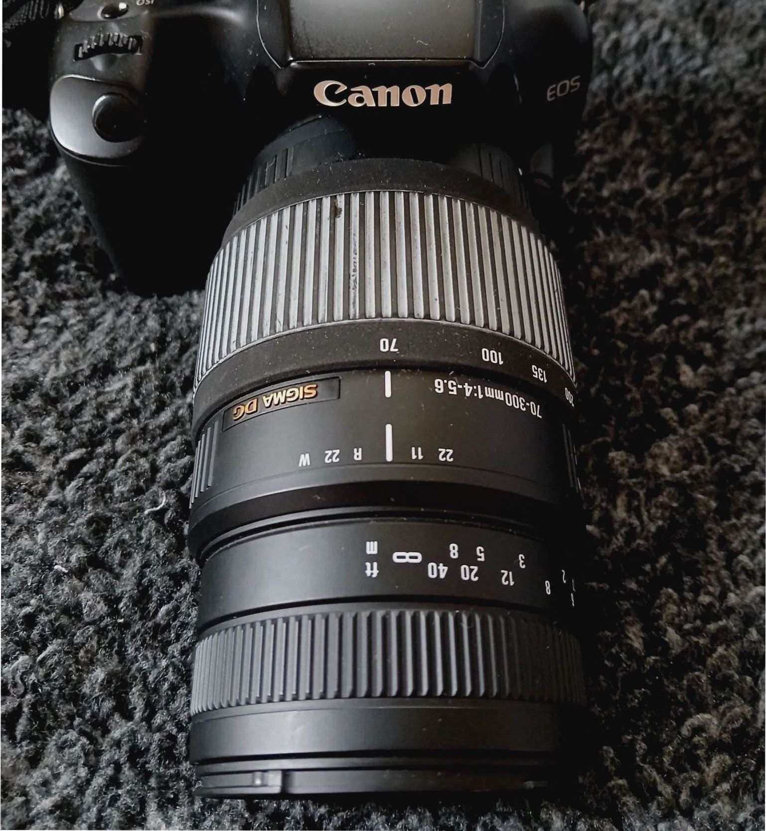 Canon EOS systemkamera med Sigma DC 70-300mm objektiv
