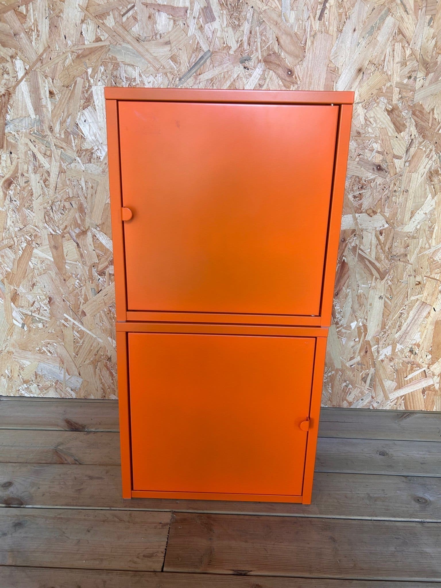 Ikea stålskåp orange