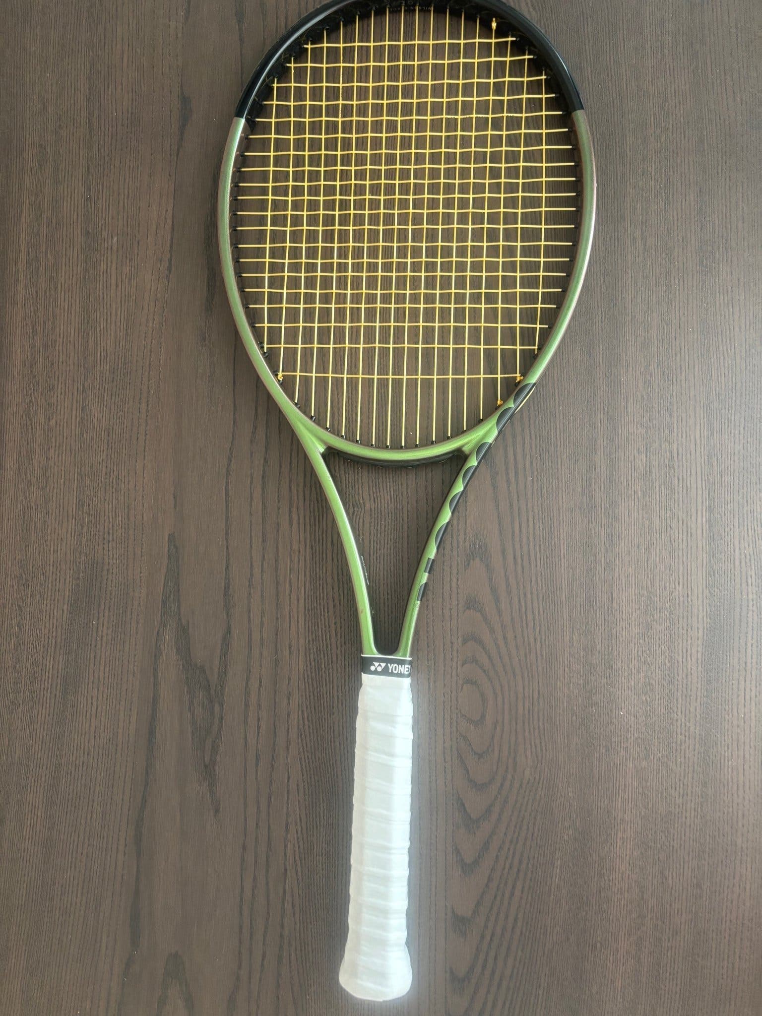 Wilson Blade V8 Pro (H22) pro stock, Tennisracket