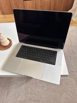 MacBook Pro 16-tum, 2023, Apple M2 Max, 32 GB