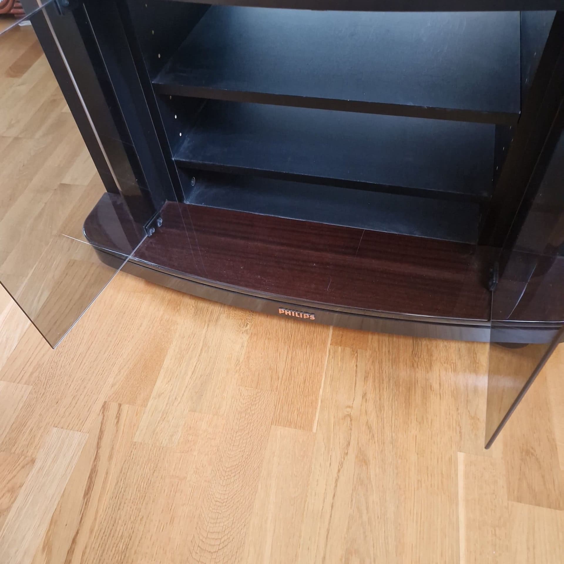 Philips 32PFL3614/12 TV med TV-bänk