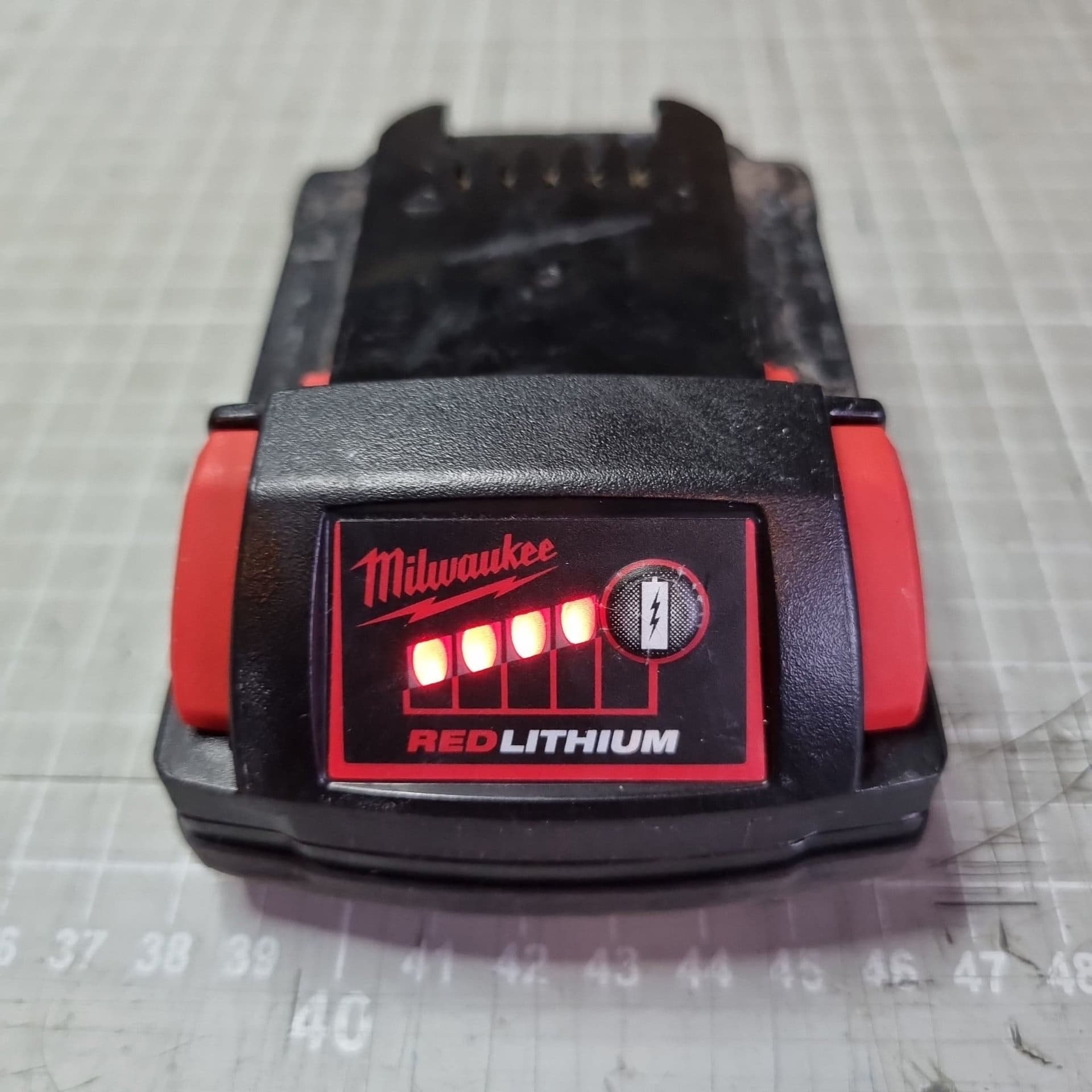 Milwaukee M18 REDLITHIUM 2.0 Ah Batteri