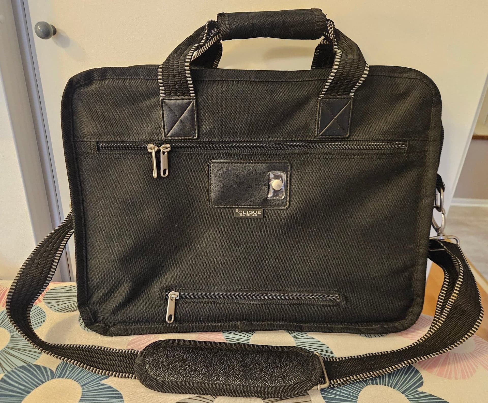Datorväska, laptop bag/väska, portfölj, svart från Clique