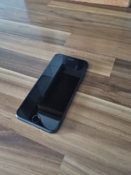 Iphone SE (Gen 2) 128 gb 95% batterihälsa