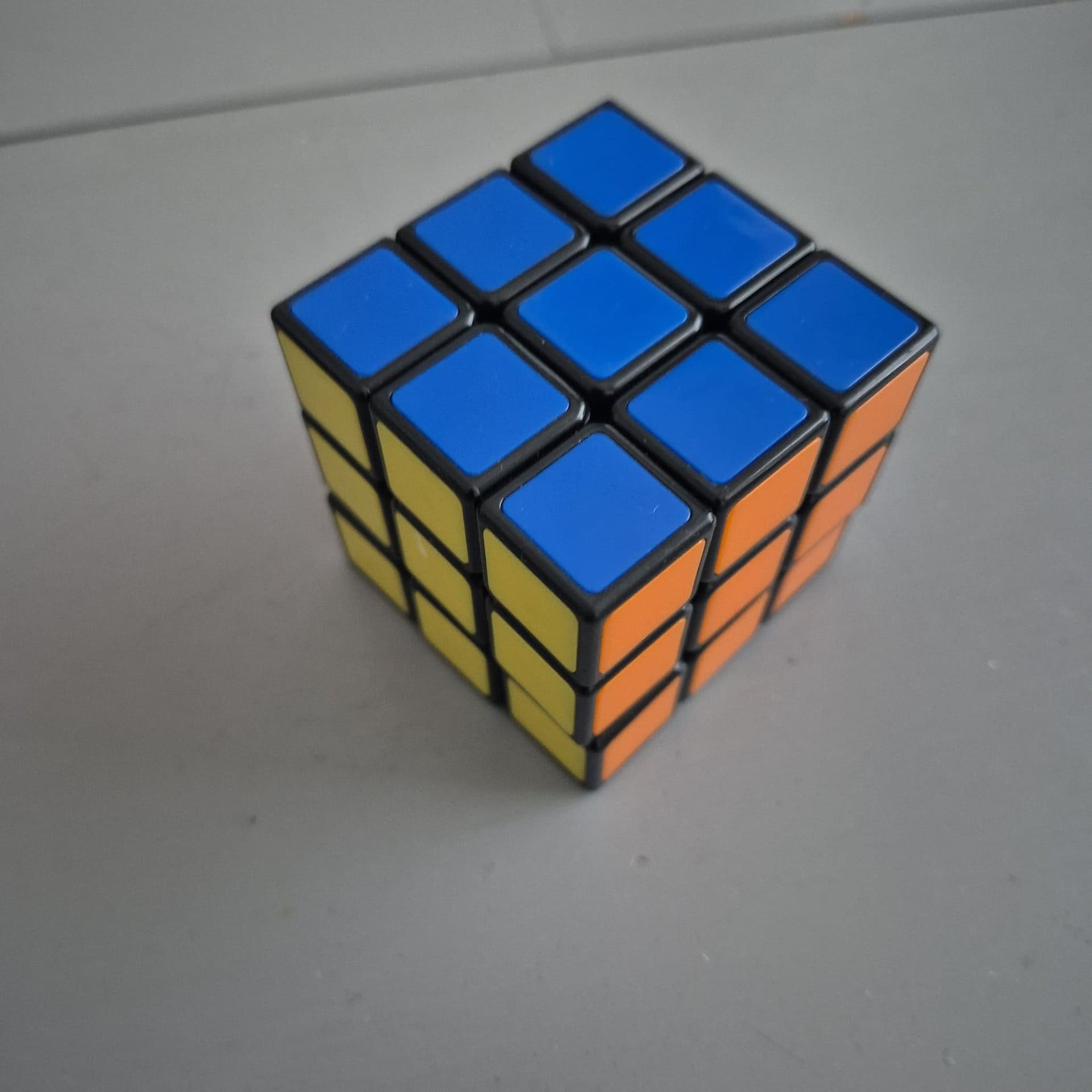 Rubiks kub från rubiks.com skick enligt bilder Kan levereras olöst med