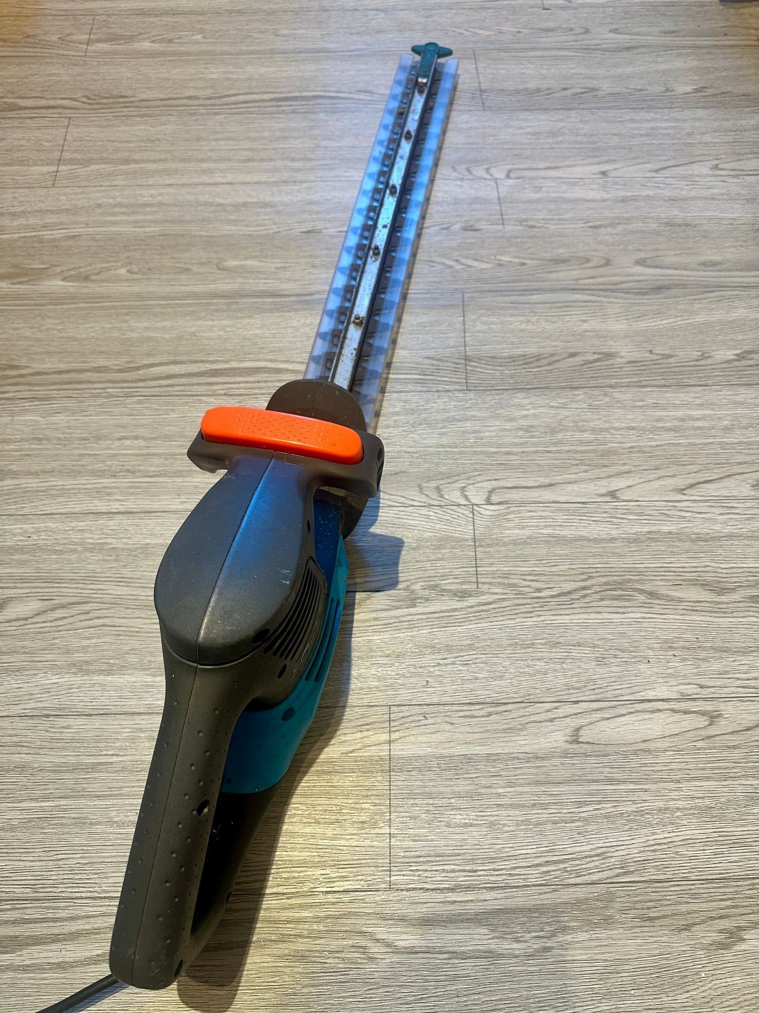 Elektrisk Häcksax nästan 1 meter: Gardena EasyCut 500/55 (500W) Lång & kraftfull