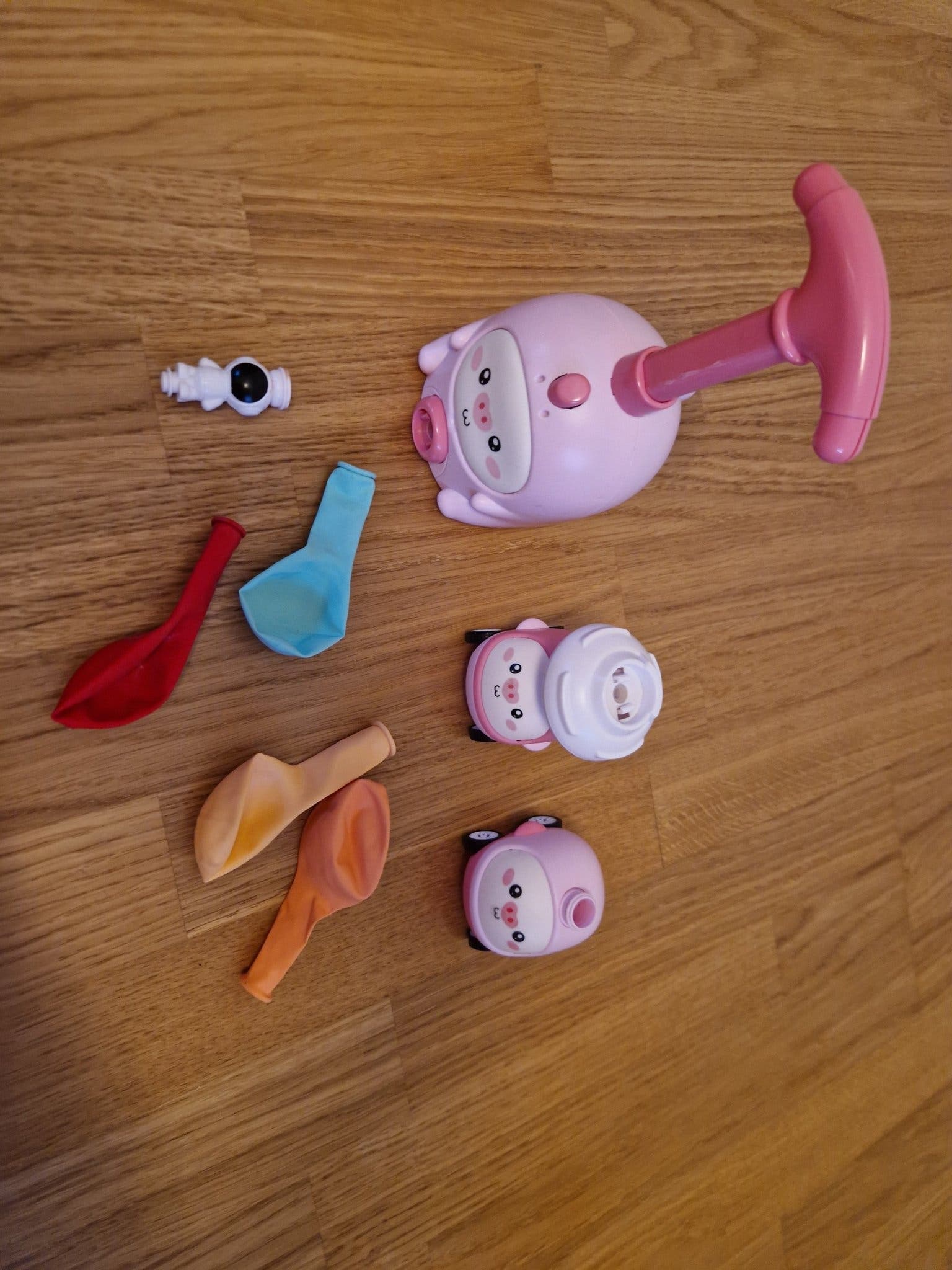 Ballongdriven leksaksbil med pump, ballong pump