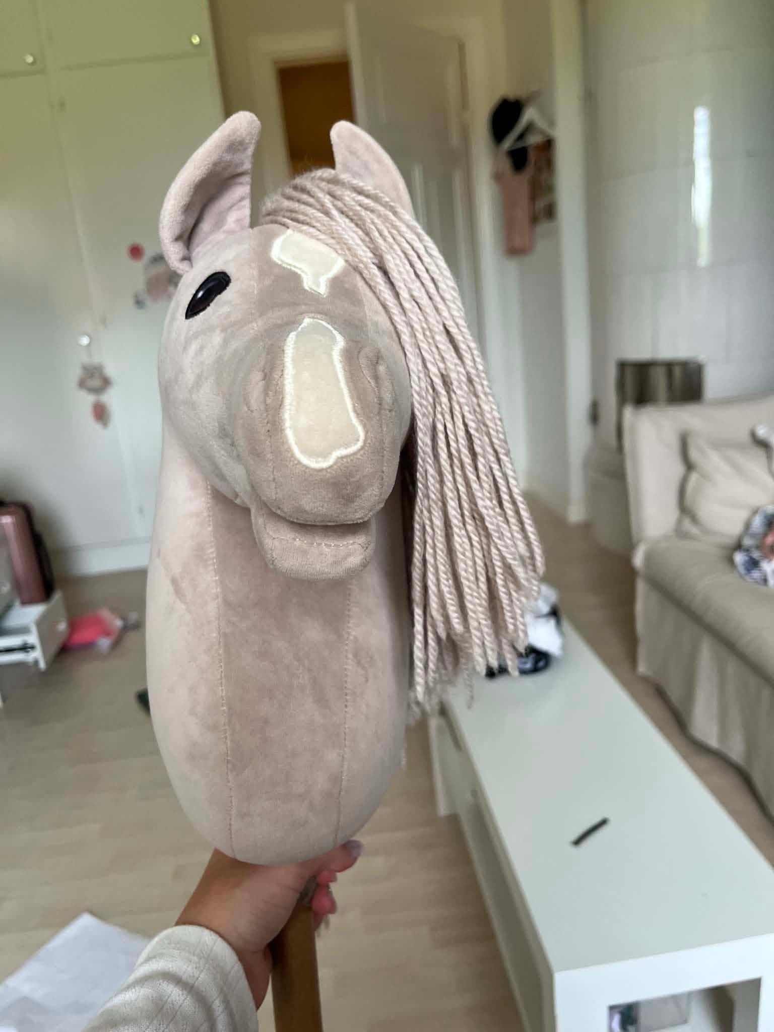 Käpphäst Cheval Roi med tillbehör