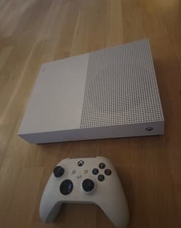 Xbox One S 1TB Vit - Rengjord & Återställd + HDMI & Strömkabel
