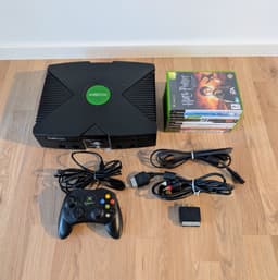 XBOX med 8 Spel - Moderkort 1.6 Årsmodell 2005