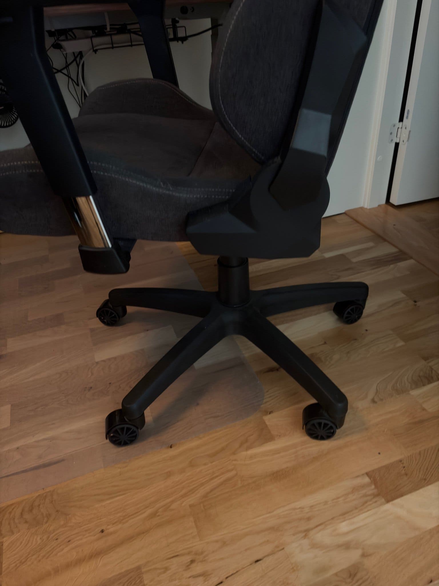 Arozzi Torretta SoftFabric V2 - Mörkgrå